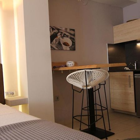 אתונה Aiolos Apartments Ermou 64 2Nd Floor Suites מראה חיצוני תמונה
