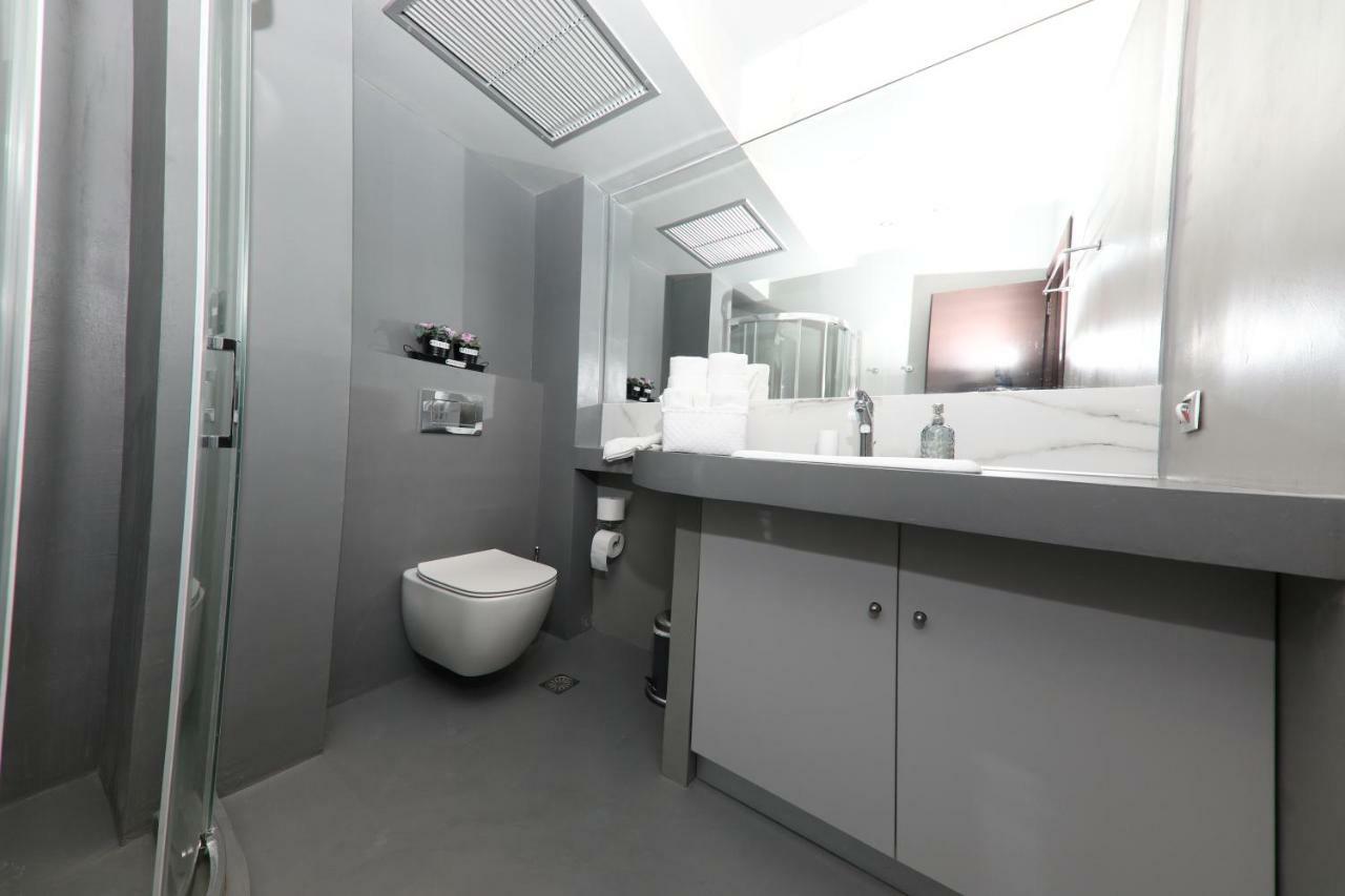 אתונה Aiolos Apartments Ermou 64 2Nd Floor Suites מראה חיצוני תמונה
